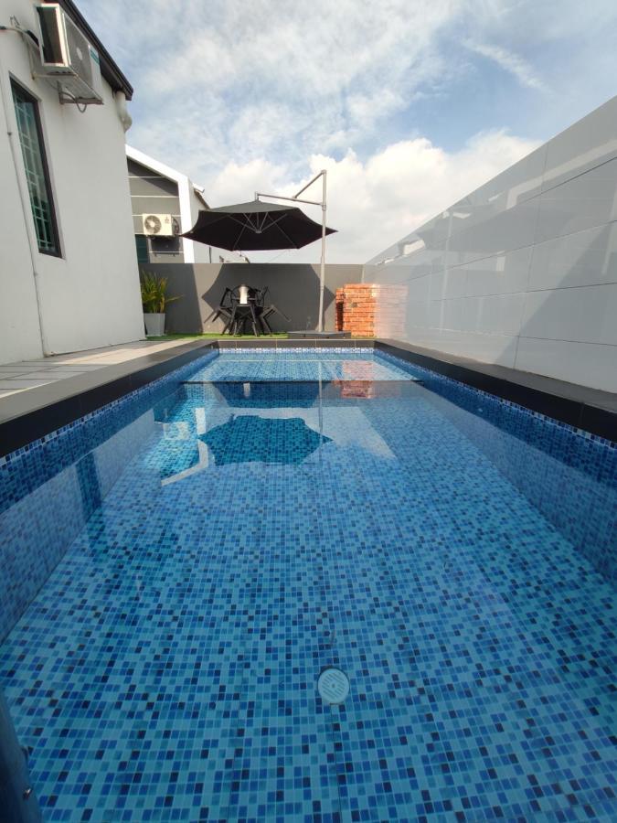 Free Disney Hotstar Private Pool Lotus Homestay Alor Setar For Musllm Exterior photo