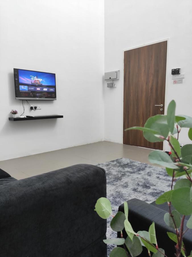 Free Disney Hotstar Private Pool Lotus Homestay Alor Setar For Musllm Exterior photo